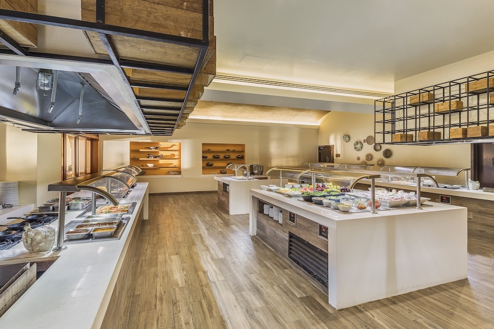 뷔페 아침 식사