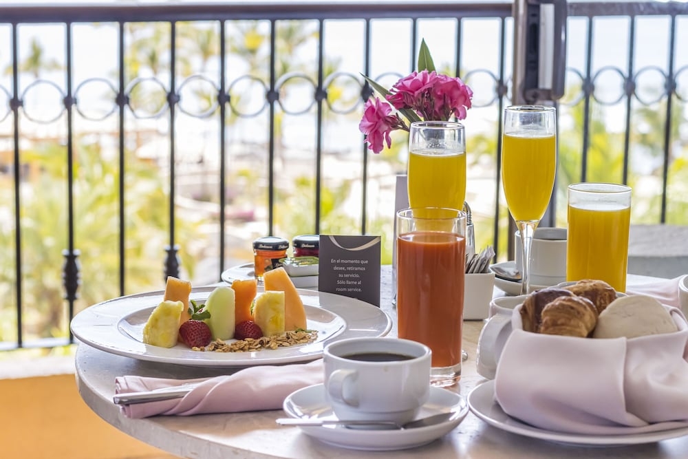 객실 내 식사 공간