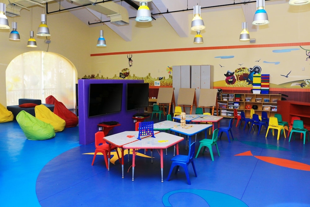 어린이 놀이 공간 - 실내