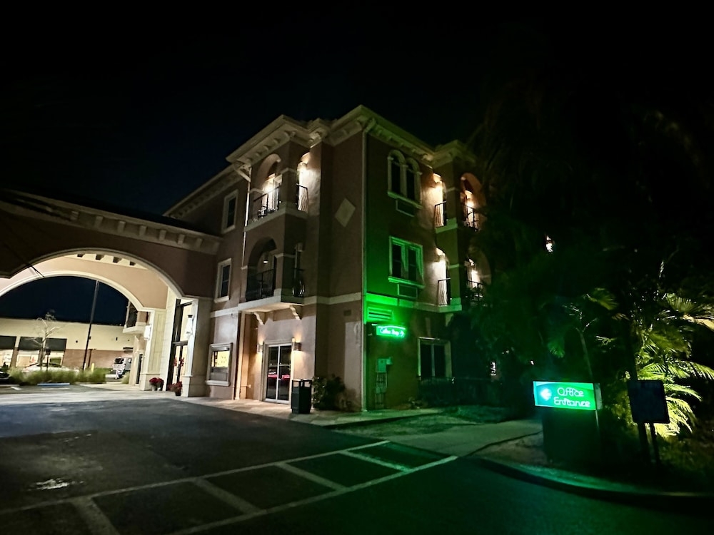 숙박 시설 정면