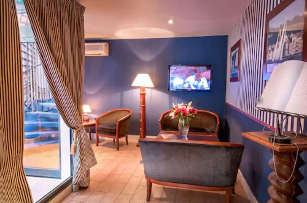 로비 좌석 공간