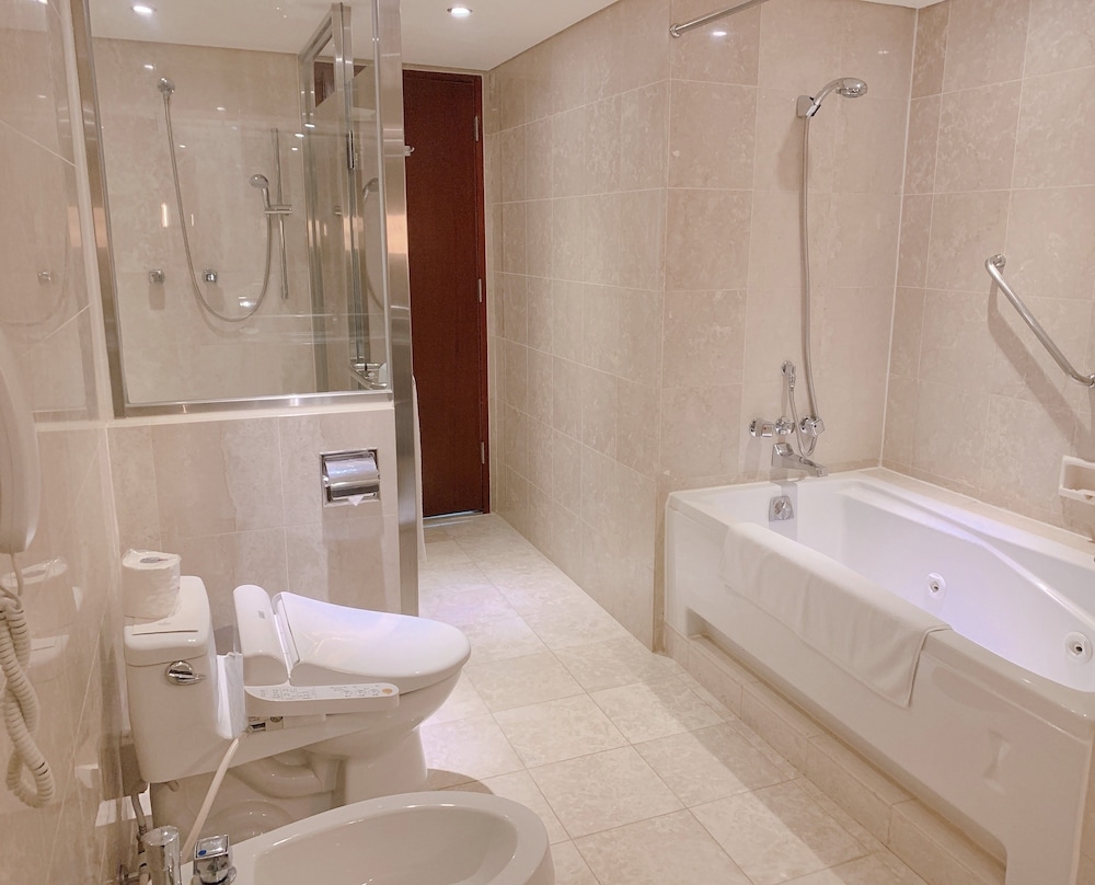 욕실 편의 시설