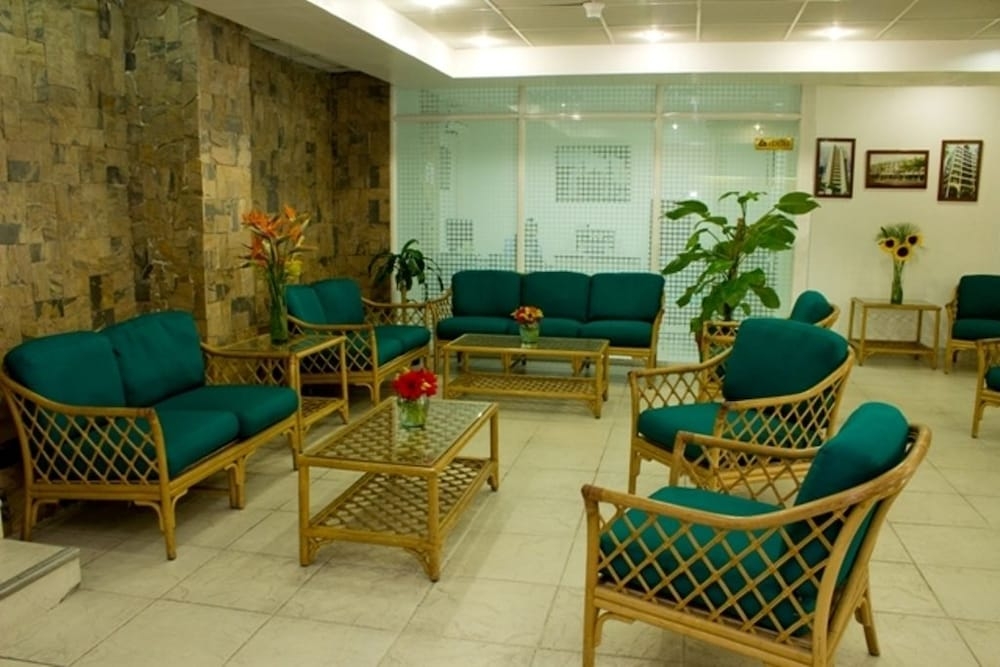 로비 좌석 공간