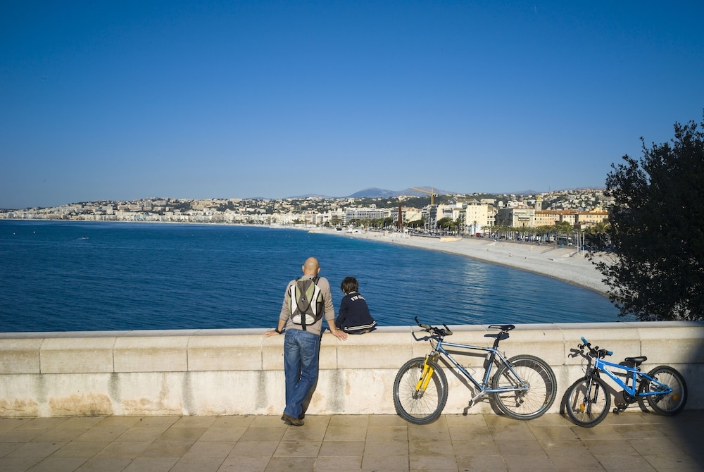 숙박 시설의 전망
