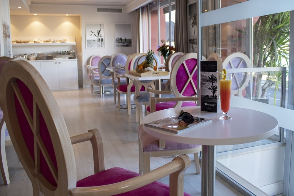 로비 좌석 공간