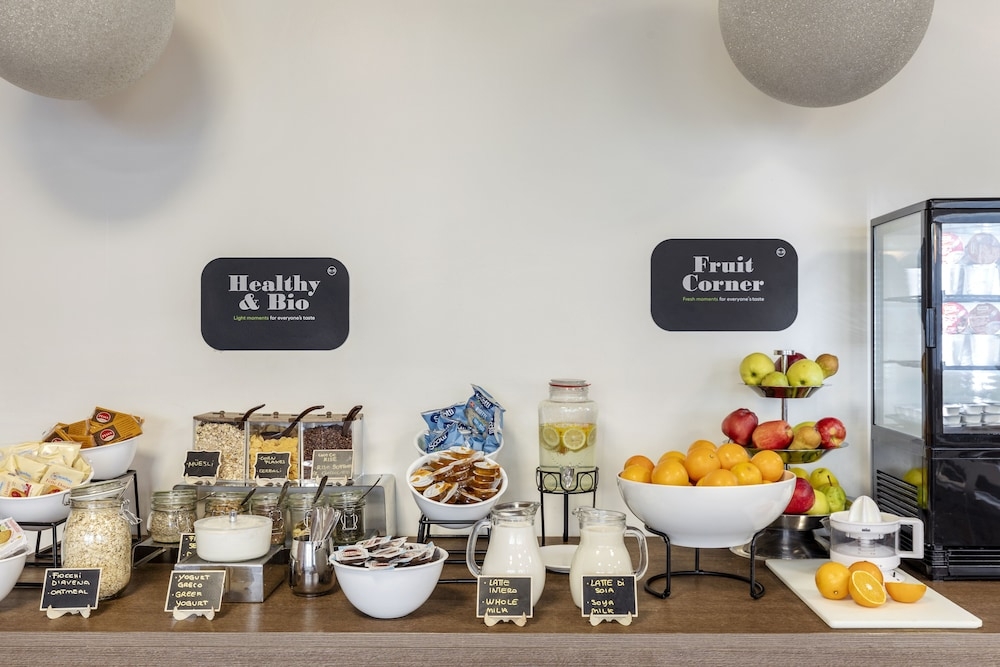 뷔페 아침 식사