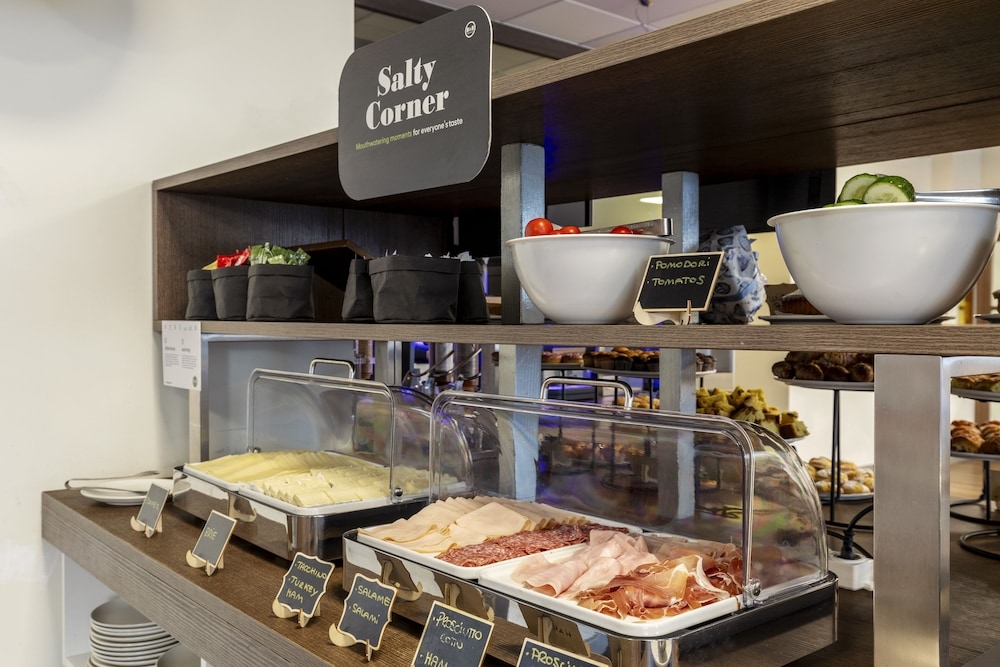 뷔페 아침 식사