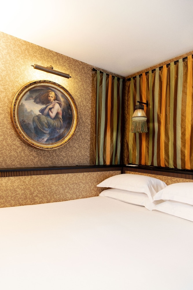 파리 마레의 호텔 부르크 티부르그