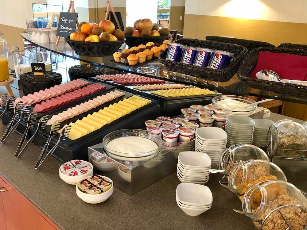 뷔페 아침 식사