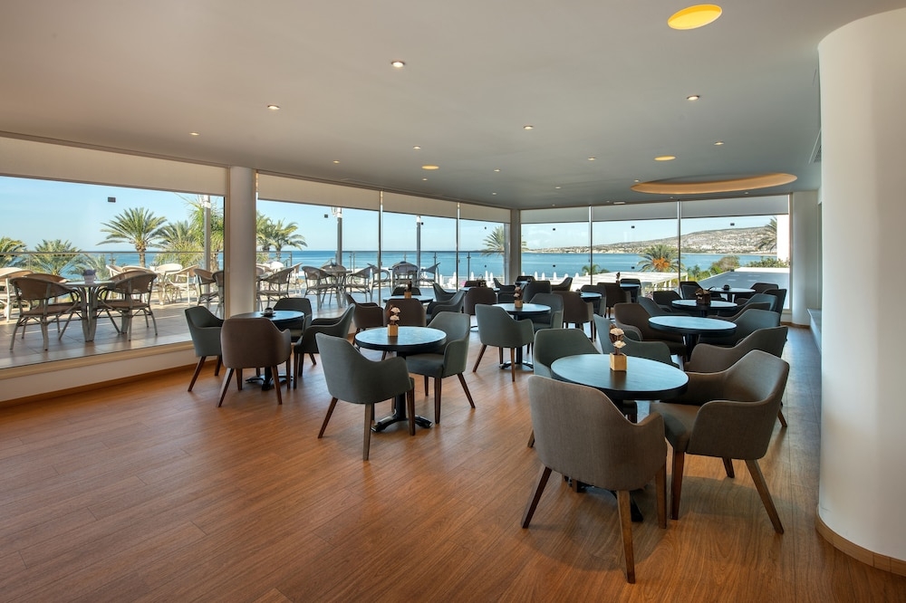 로비 좌석 공간