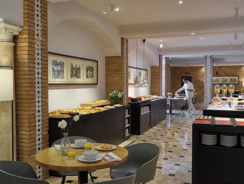 뷔페 아침 식사