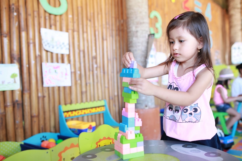 어린이 놀이 공간 - 야외