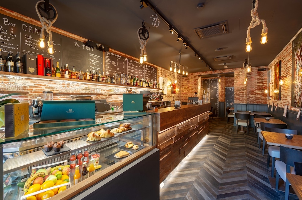 바(숙박 시설 내)