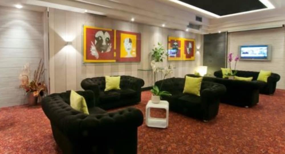 로비 좌석 공간