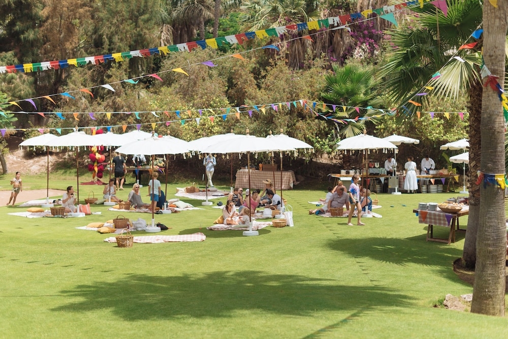 야외 연회 공간