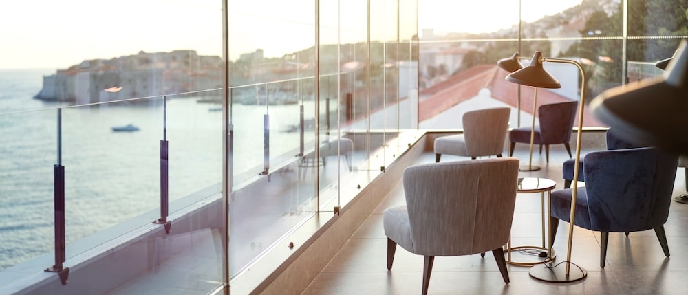 로비 좌석 공간