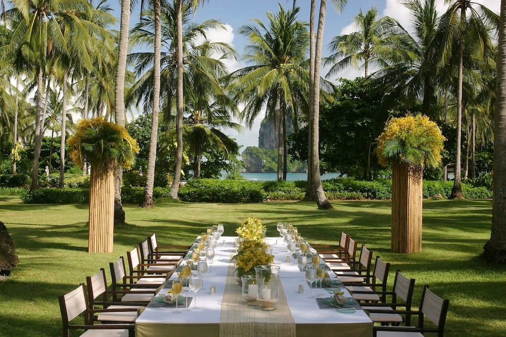 숙박 시설 내 편의 시설/서비스