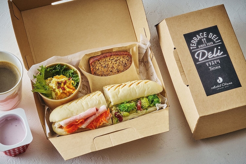 객실 내 식사 공간