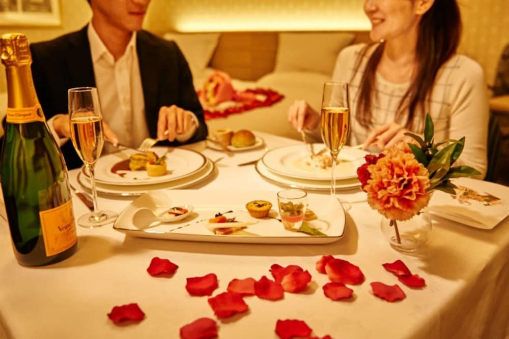 객실 내 식사 공간