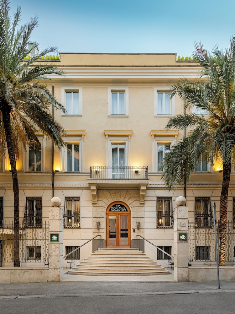 숙박 시설 정면