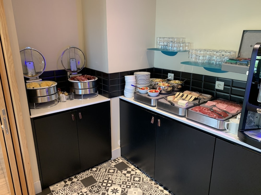 뷔페 아침 식사