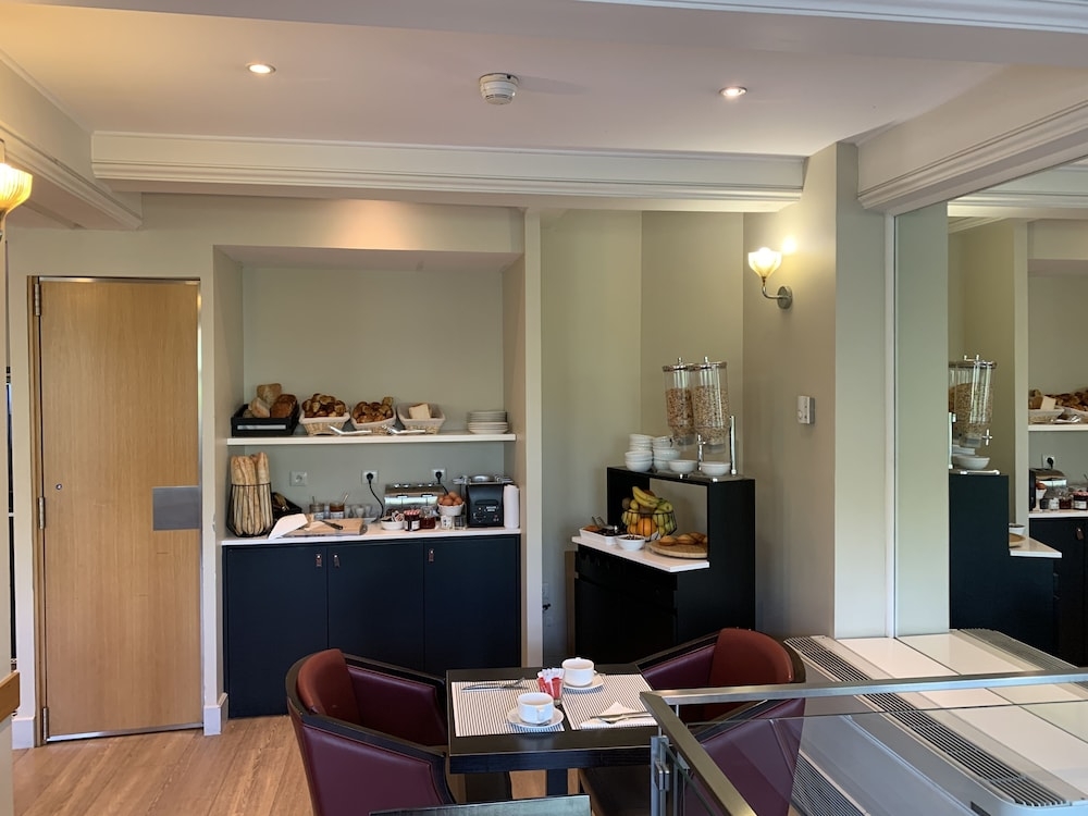 뷔페 아침 식사