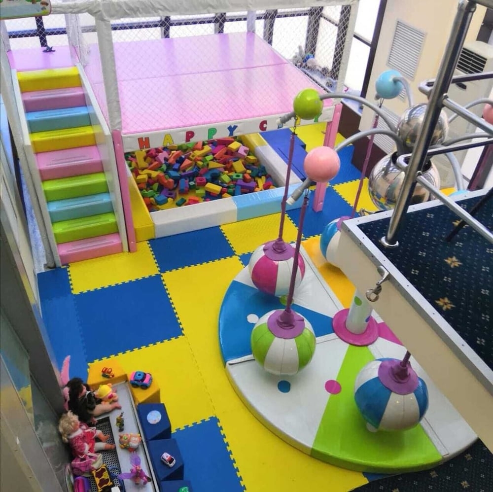 어린이 놀이 공간 - 실내