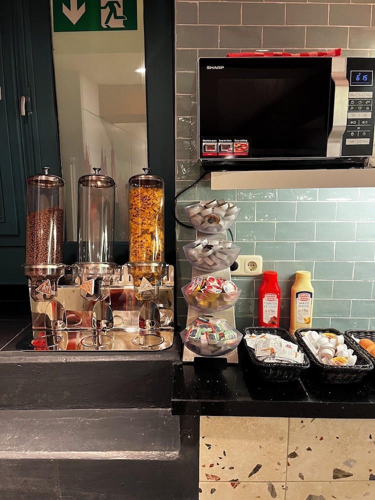 뷔페 아침 식사