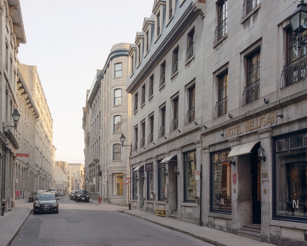 숙박 시설 정면