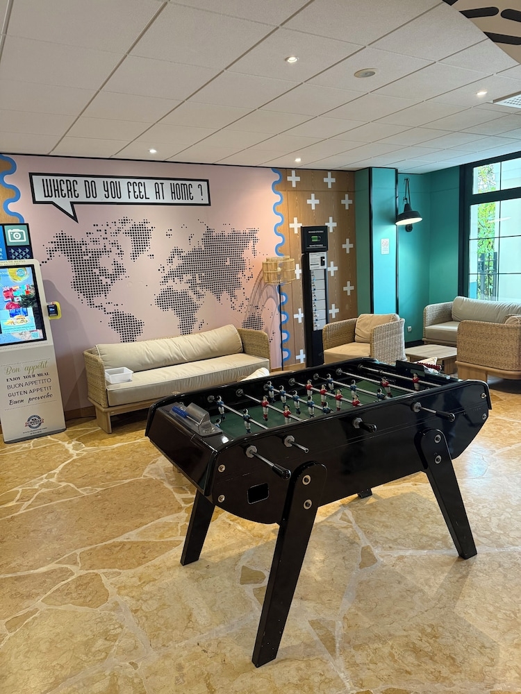 어린이 놀이 공간 - 실내