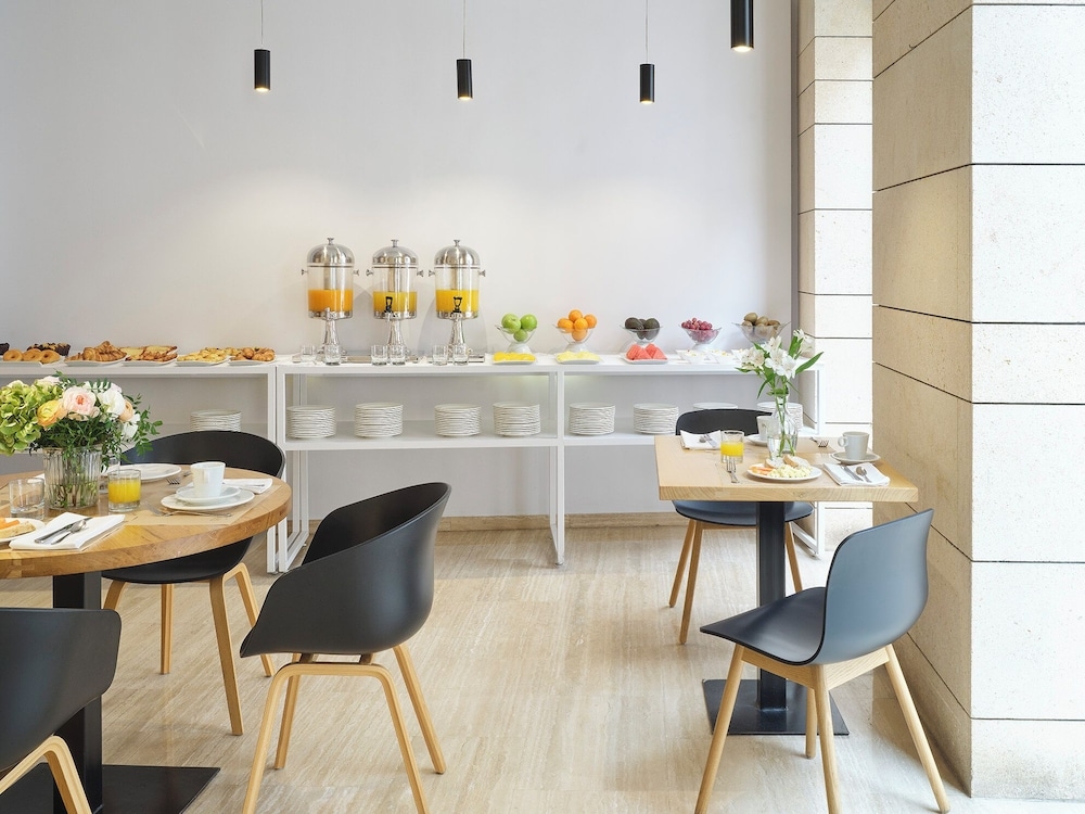 뷔페 아침 식사