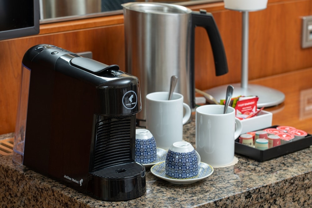 커피 및/또는 커피 메이커