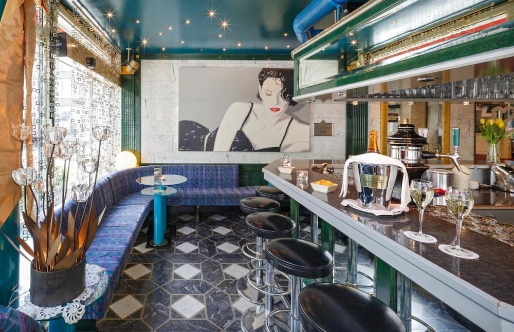 바(숙박 시설 내)