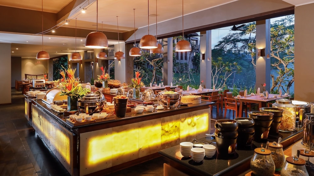 뷔페 아침 식사