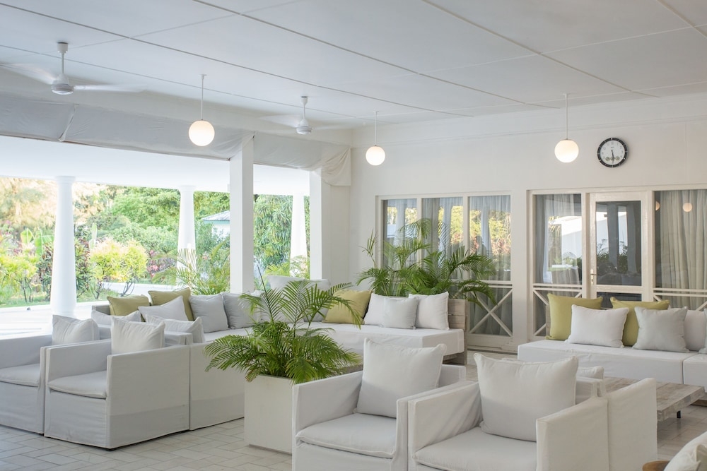 로비 좌석 공간