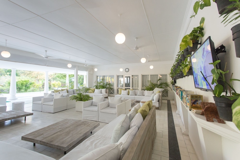 로비 좌석 공간