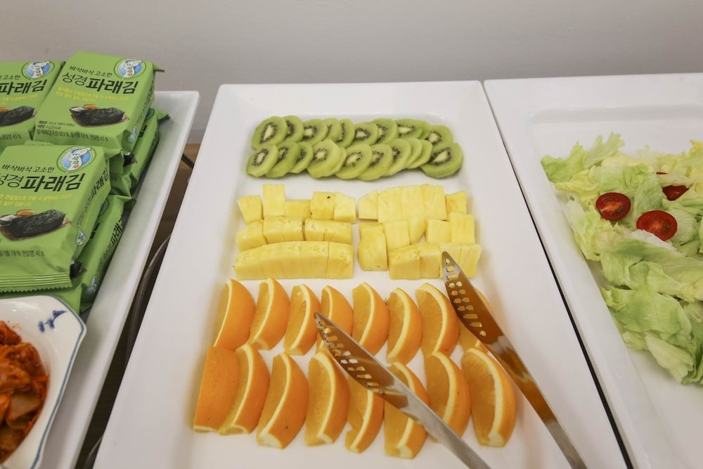 뷔페 아침 식사