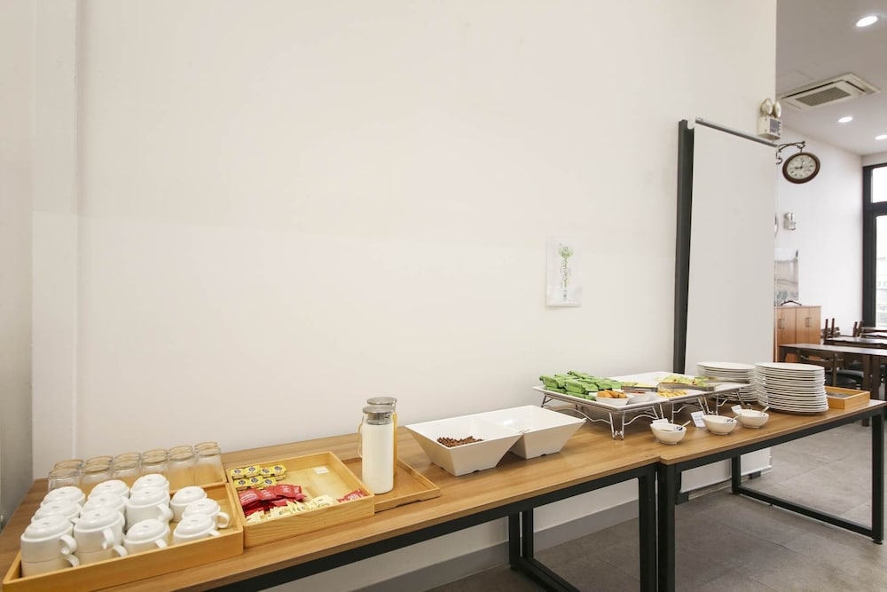 뷔페 아침 식사