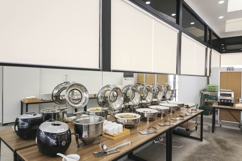 뷔페 아침 식사