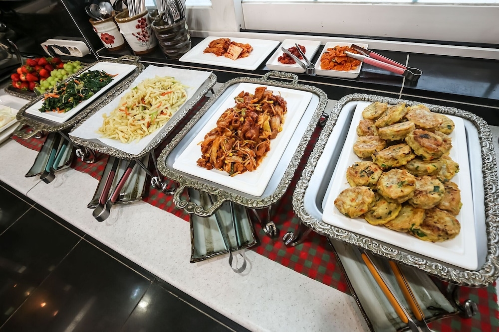 뷔페 아침 식사