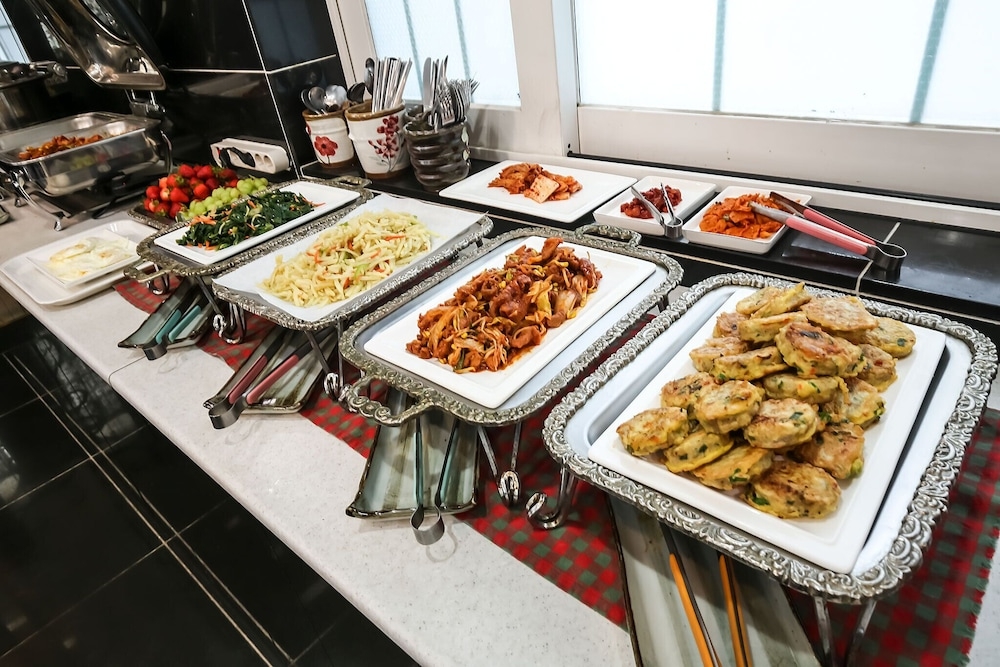 뷔페 아침 식사