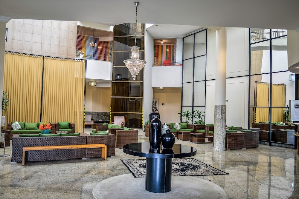 로비 좌석 공간