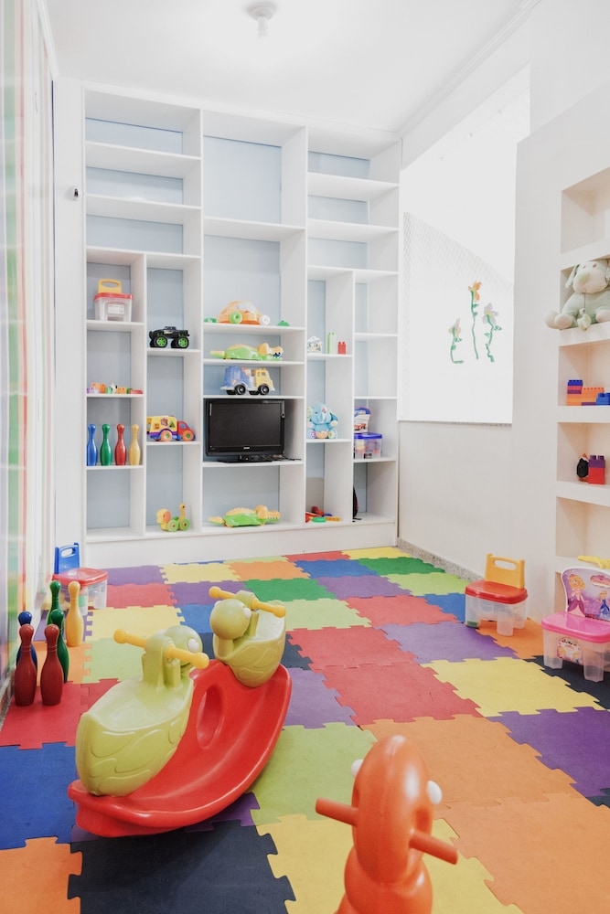 어린이 놀이 공간 - 실내