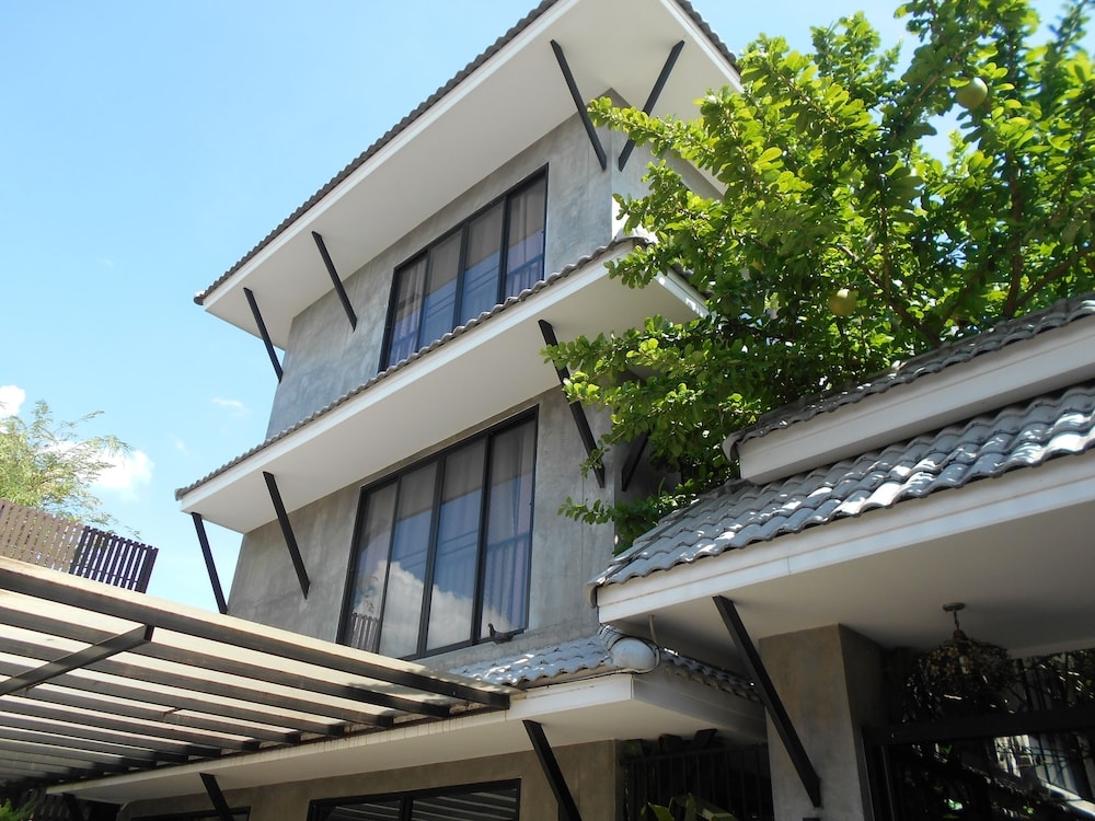 숙박 시설 정면