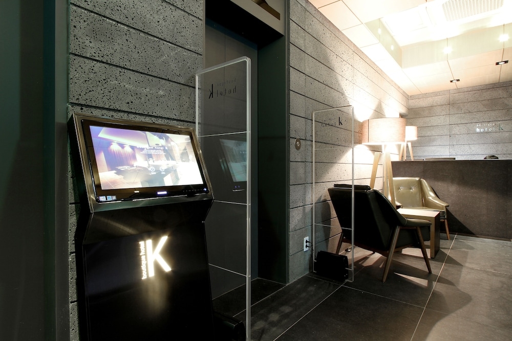 체크인/체크아웃 키오스크