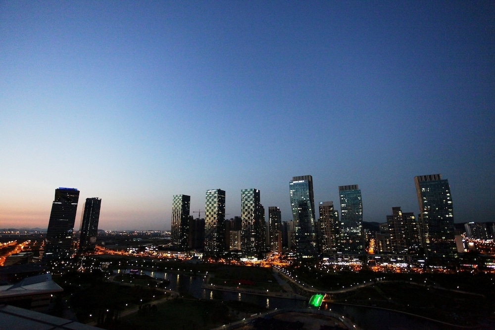 숙박 시설에서 보는 시내 전망