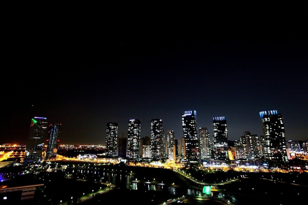 숙박 시설에서 보는 시내 전망