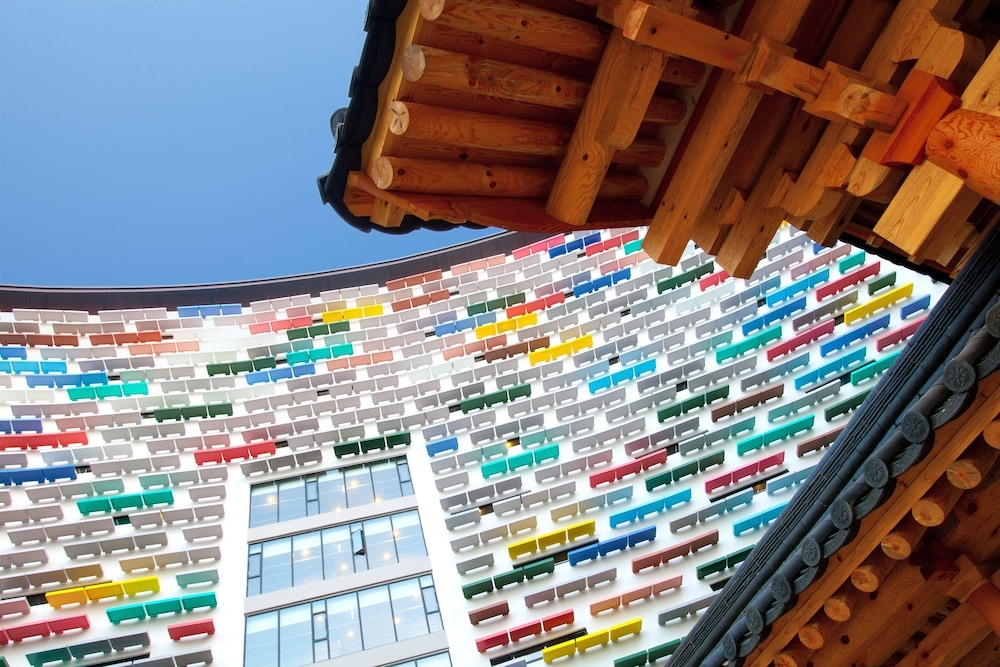 숙박 시설 정면