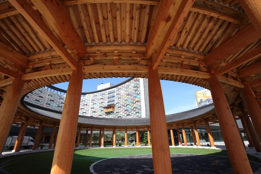 숙박 시설 정면