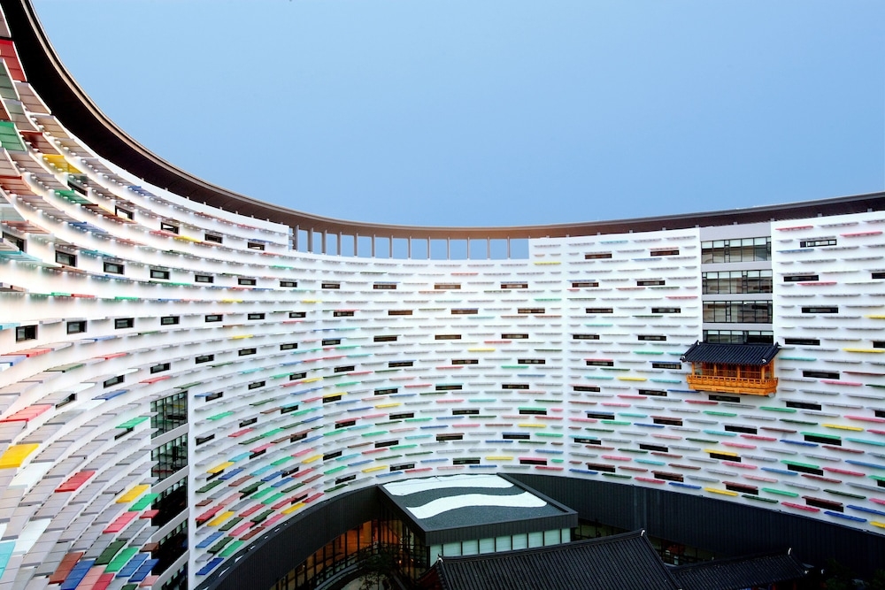 숙박 시설 정면